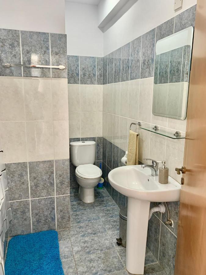 Diana Townhouse 1 Apartment Paphos Bagian luar foto