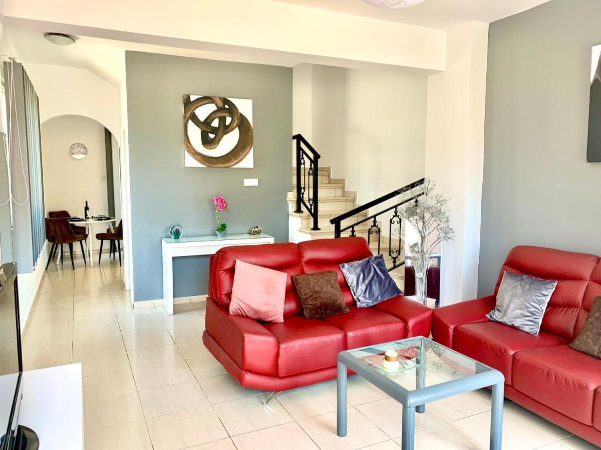 Diana Townhouse 1 Apartment Paphos Bagian luar foto